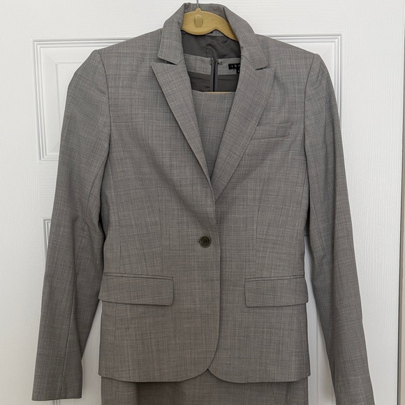 Theory Light Gray Women's Blazer and Dress Set - Picture 3 of 9
